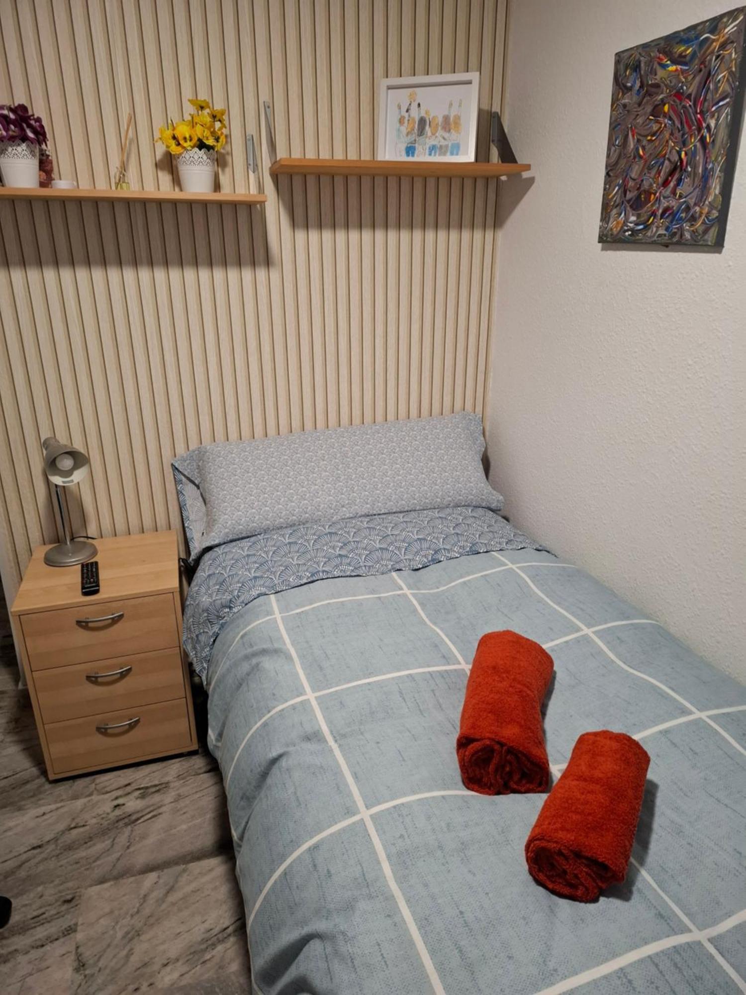 Habitacion Particular Con Bano Privado Sevilla Exterior foto